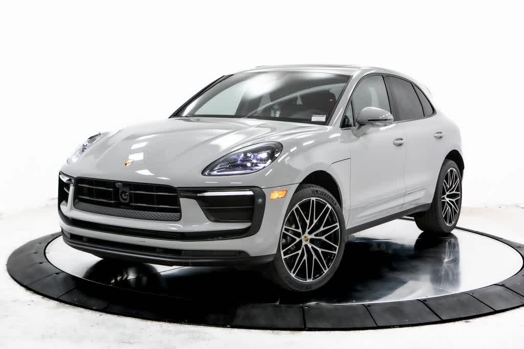 Thumbnail: 2025 Porsche Macan - 1