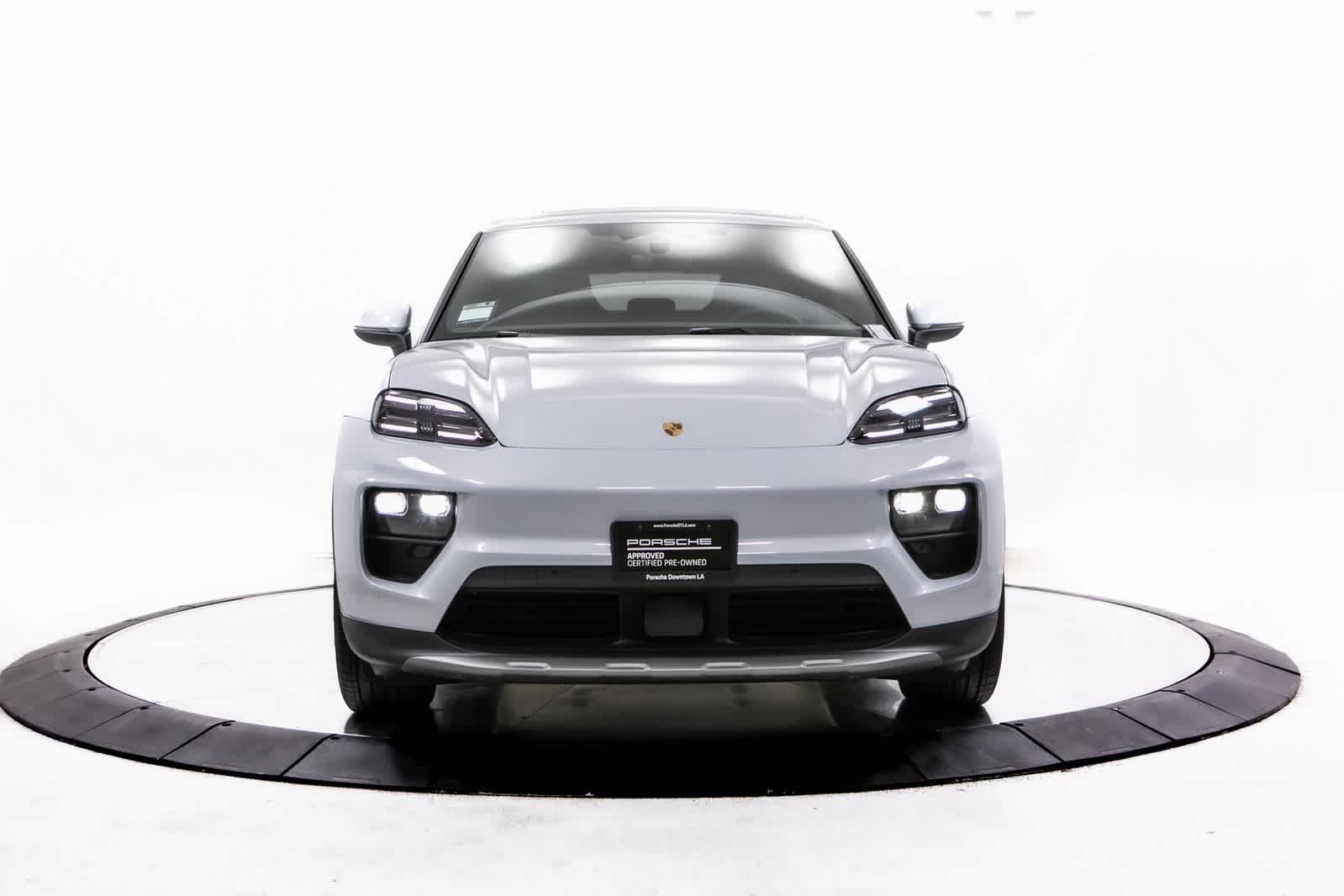 Thumbnail: 2025 Porsche Macan - 10