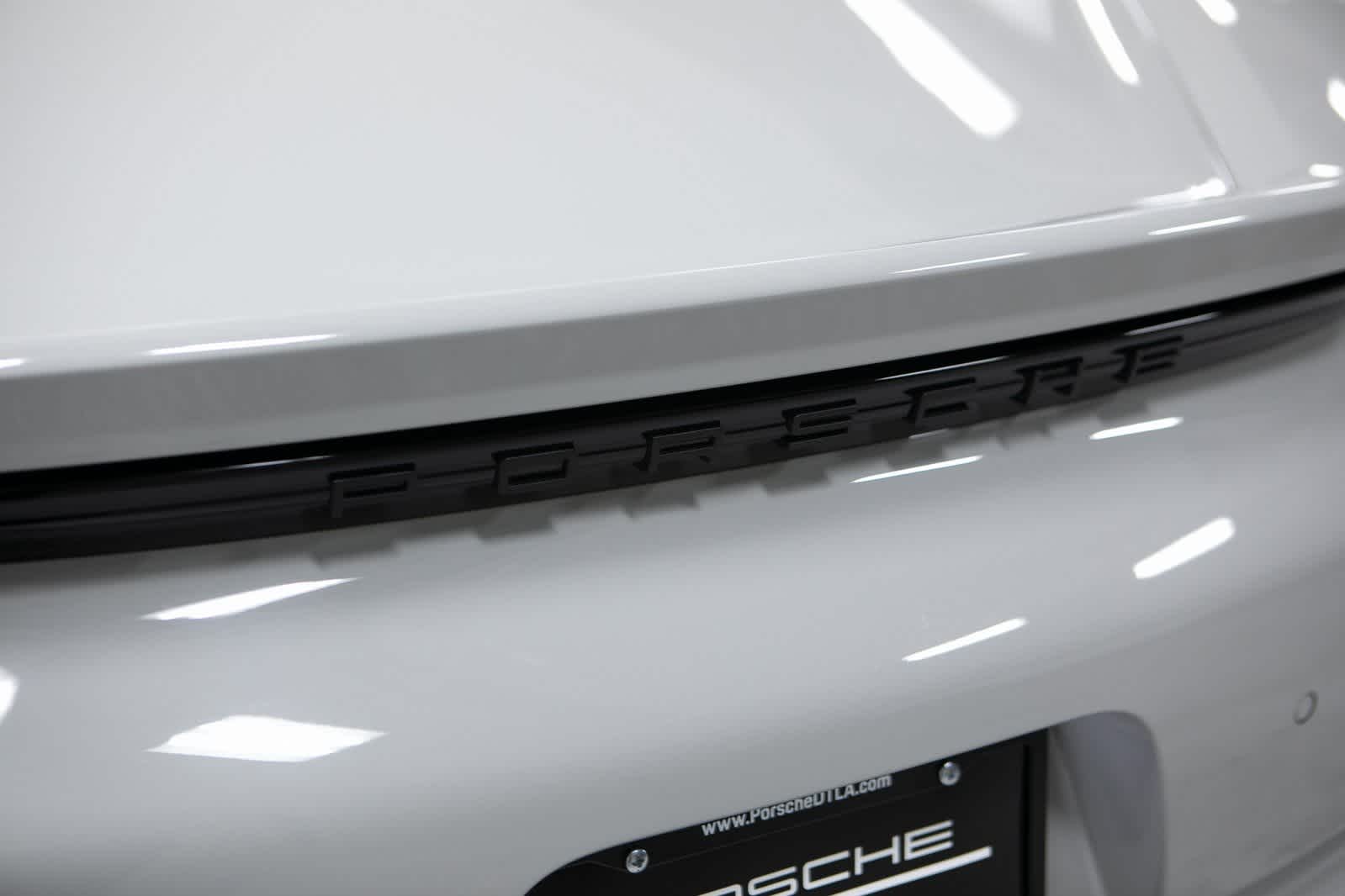 Thumbnail: 2022 Porsche  - 32