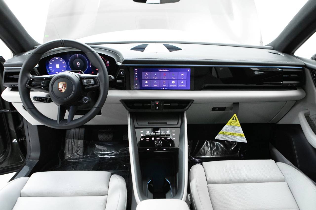 Thumbnail: 2026 Porsche Macan - 19