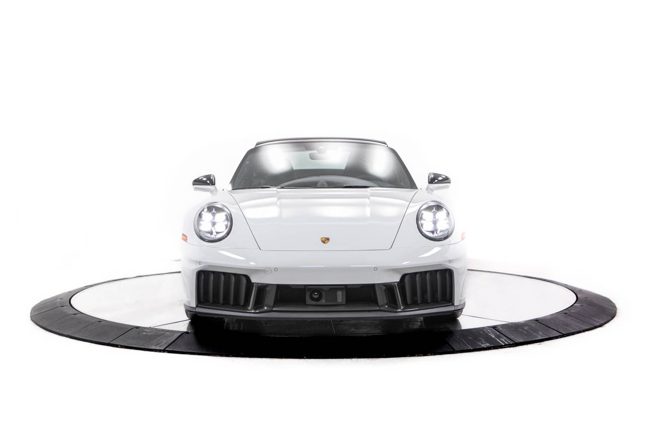 Thumbnail: 2026 Porsche 911 - 10