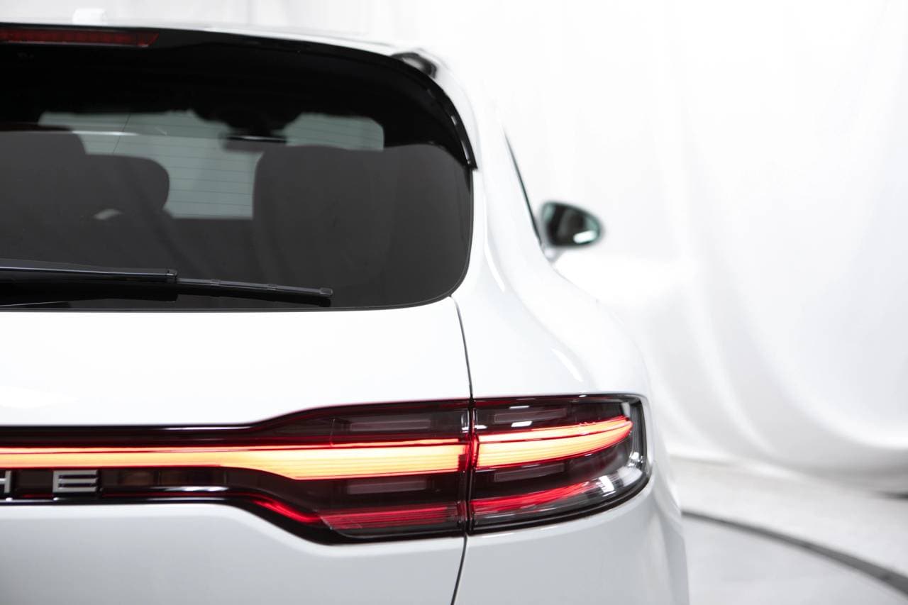 Thumbnail: 2026 Porsche Macan - 18