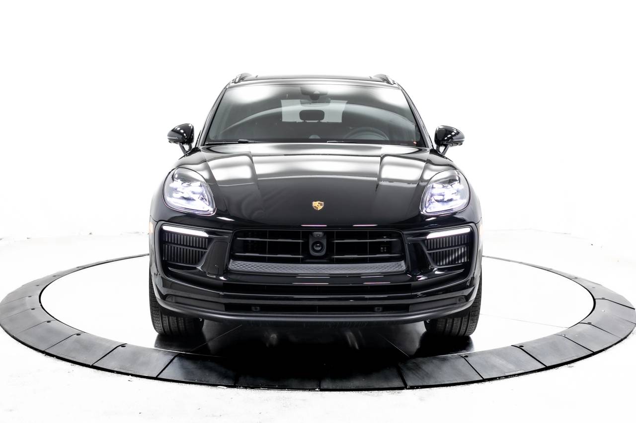 Thumbnail: 2025 Porsche Macan - 12