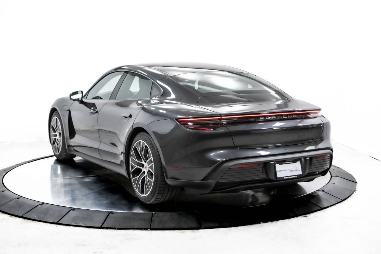 Thumbnail: 2025 Porsche Taycan - 3