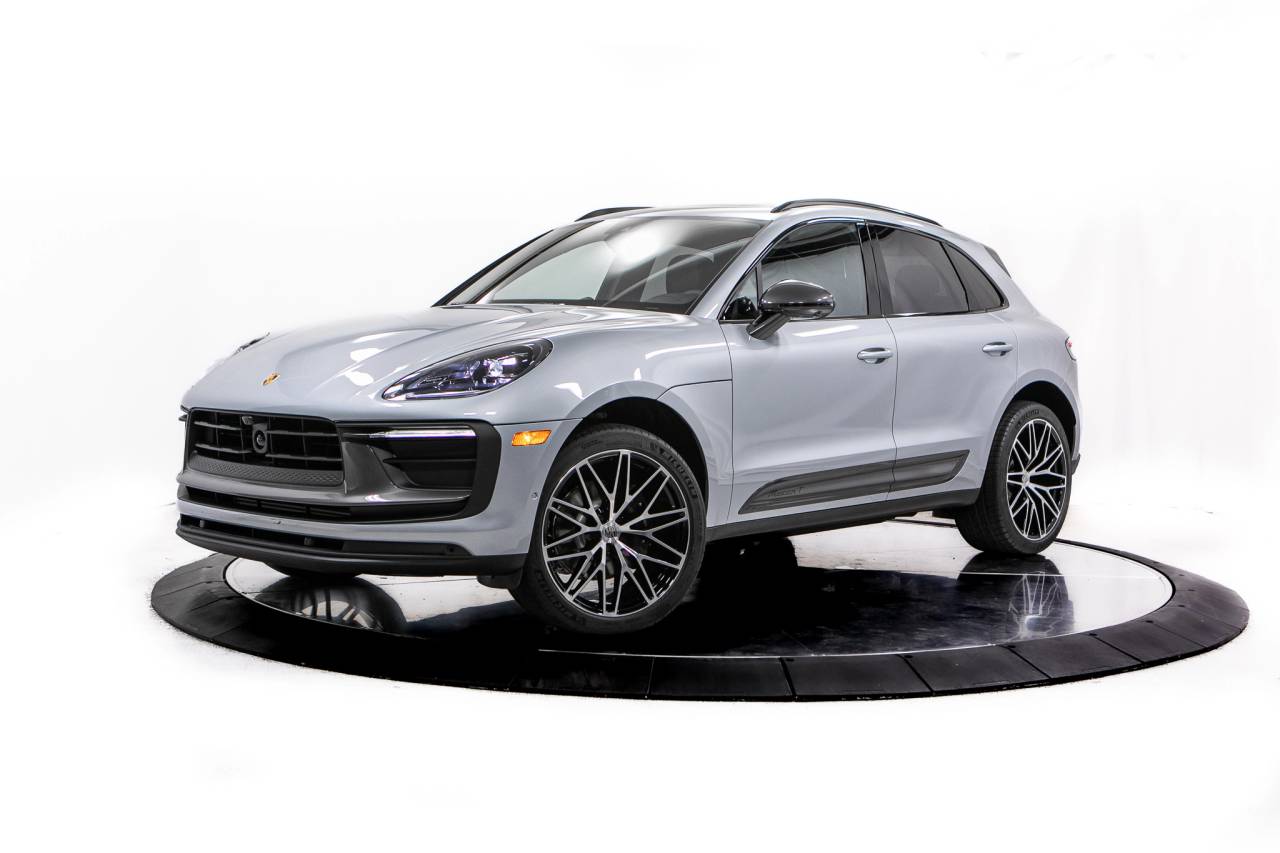 Thumbnail: 2026 Porsche Macan - 1
