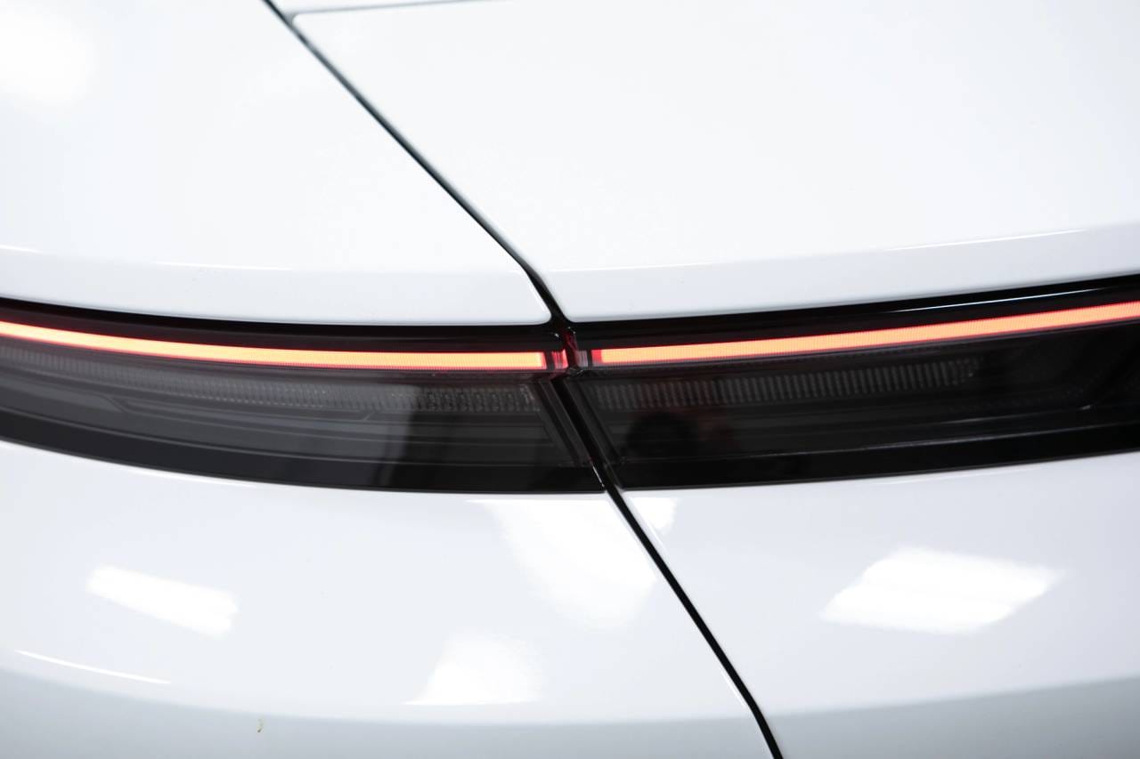 Thumbnail: 2026 Porsche Taycan - 16