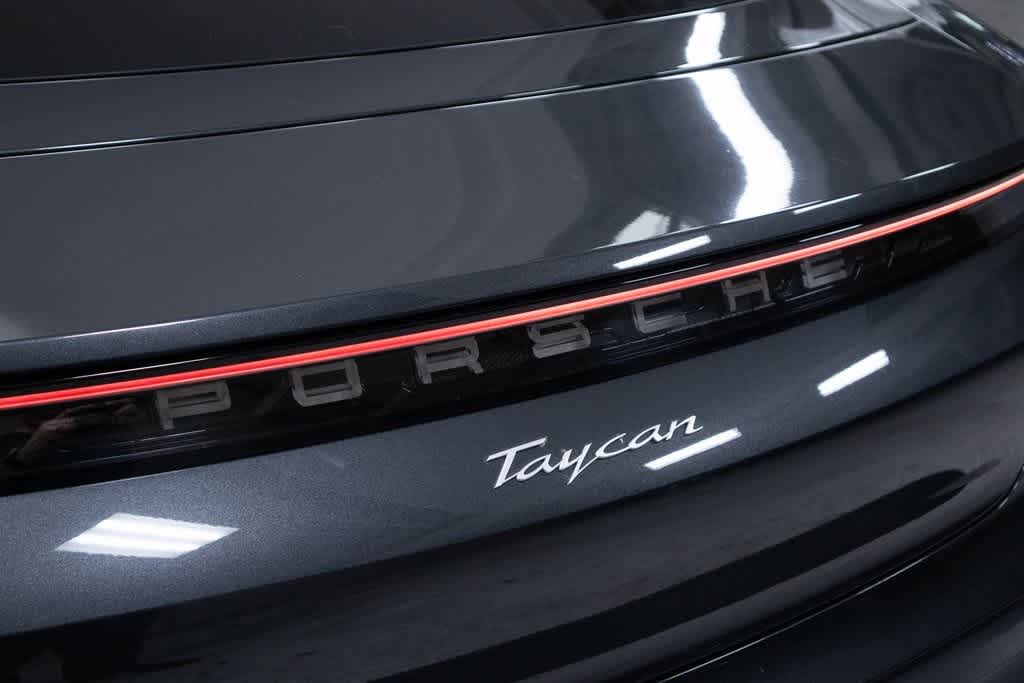 Thumbnail: 2022 Porsche Taycan - 33