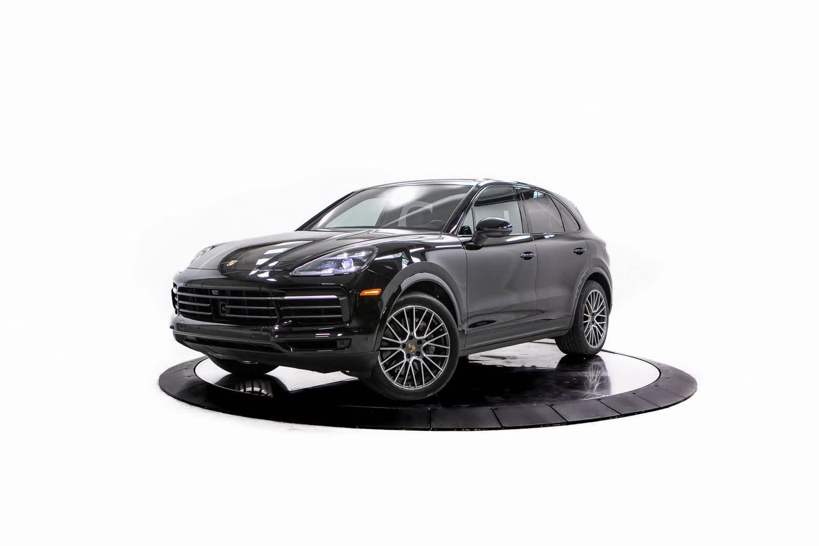 2023 Porsche Cayenne Base's photo