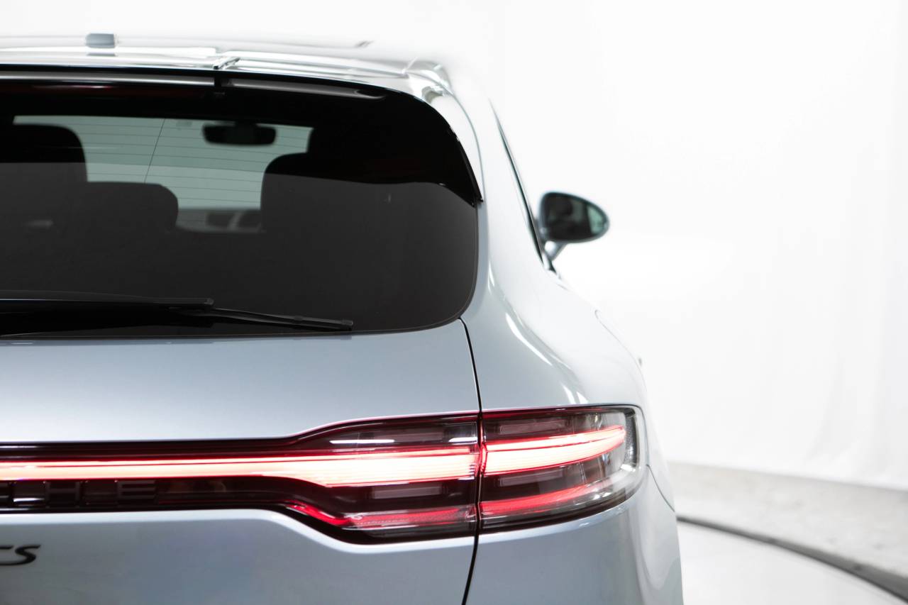 Thumbnail: 2026 Porsche Macan - 18