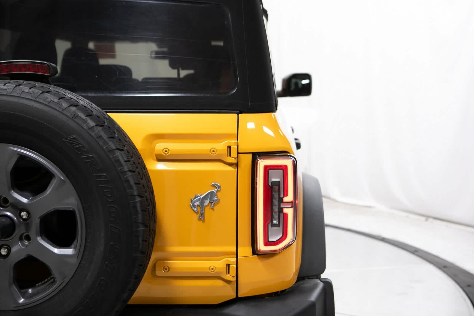 Thumbnail: 2022 Ford Bronco - 32