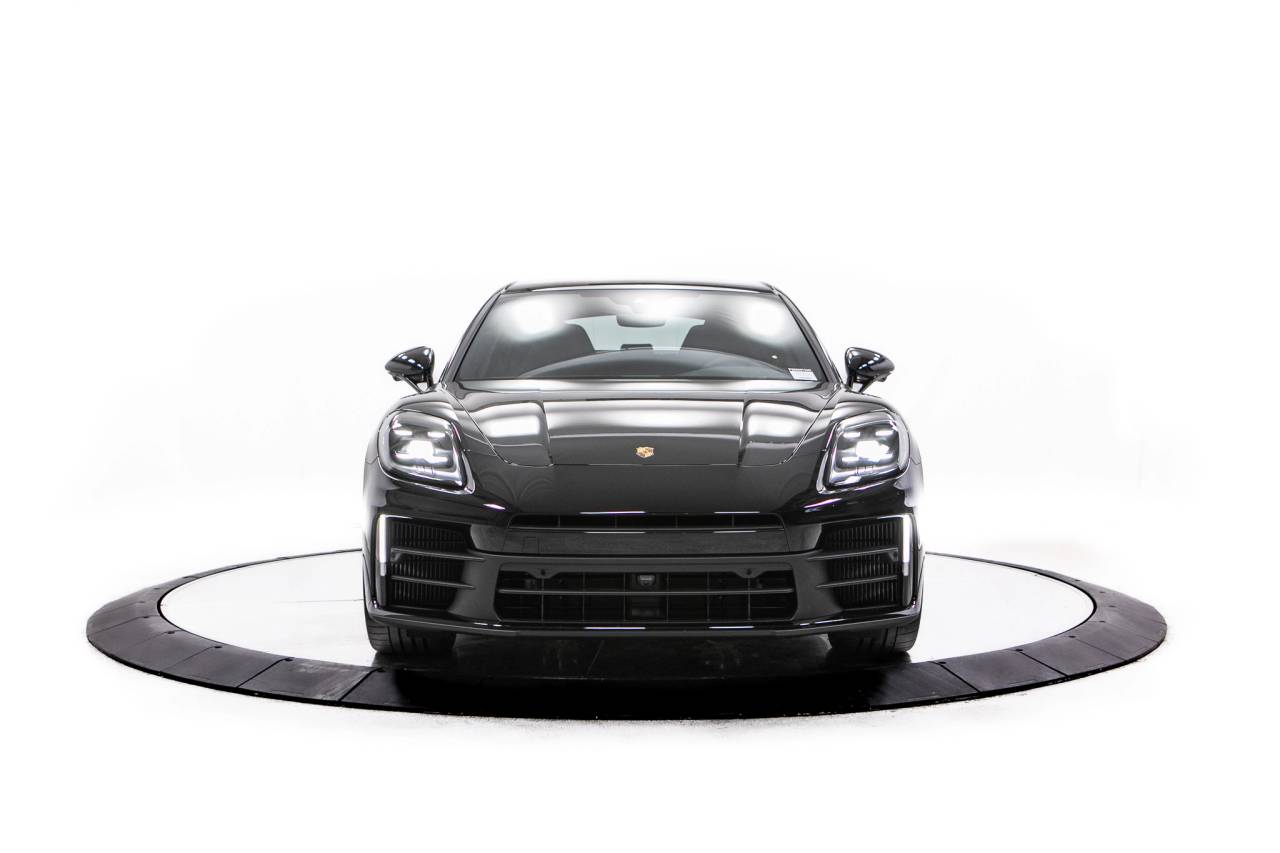 Thumbnail: 2026 Porsche Panamera - 10