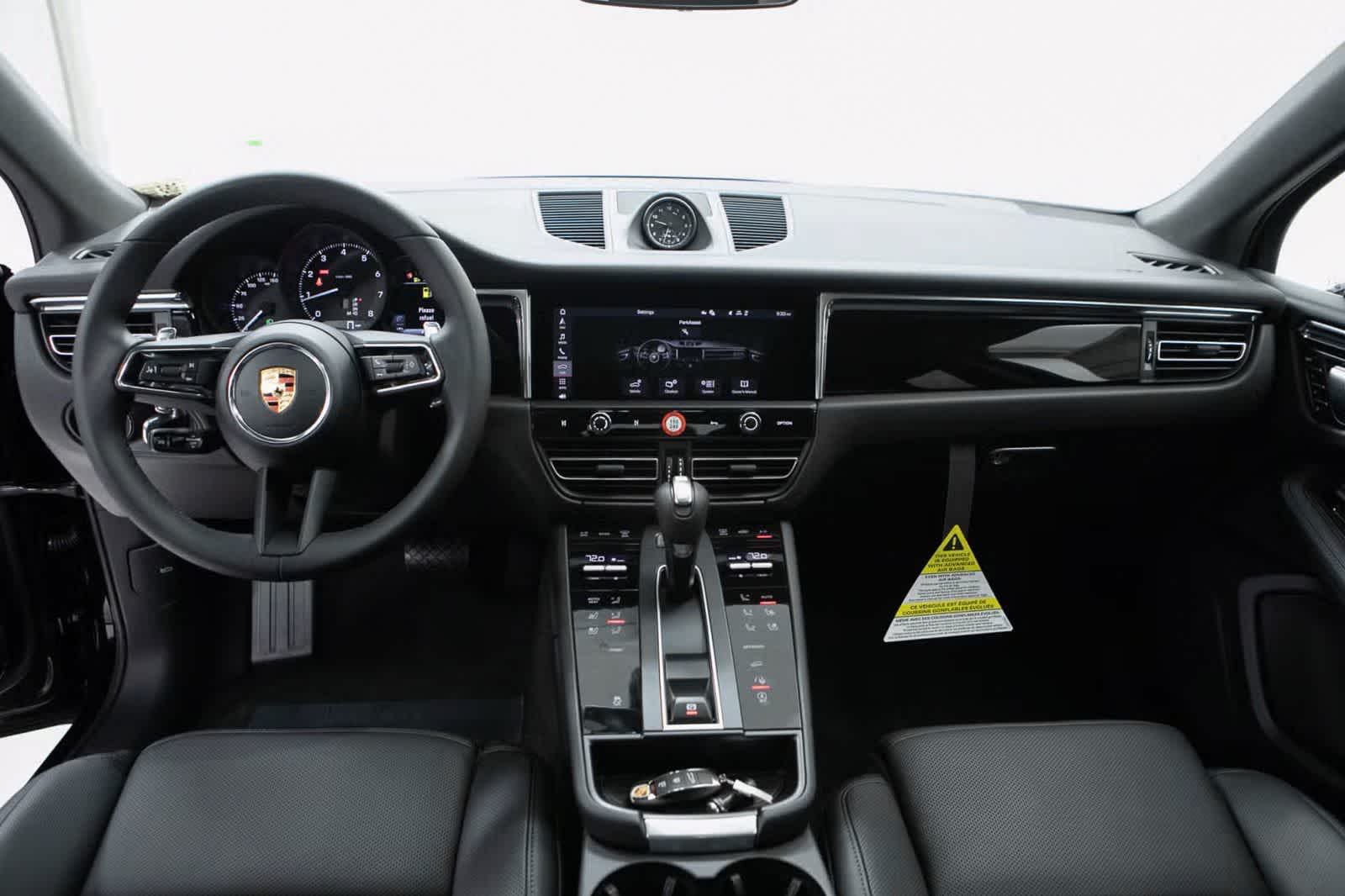 Thumbnail: 2026 Porsche Macan - 13