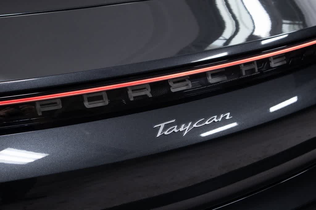 Thumbnail: 2022 Porsche Taycan - 34