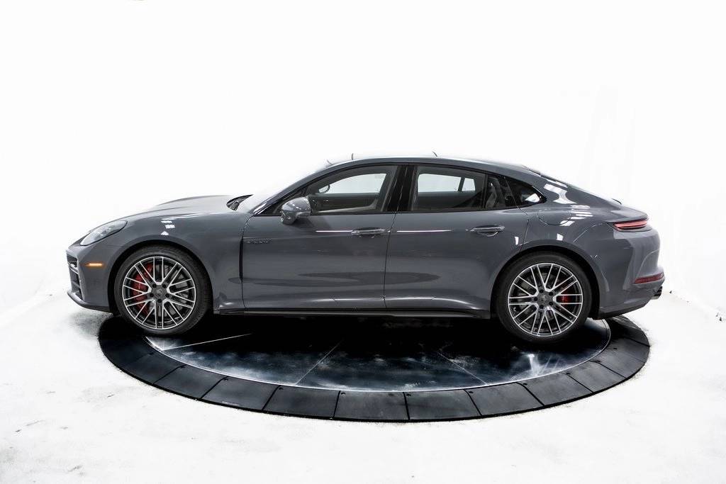 Thumbnail: 2025 Porsche Panamera - 2