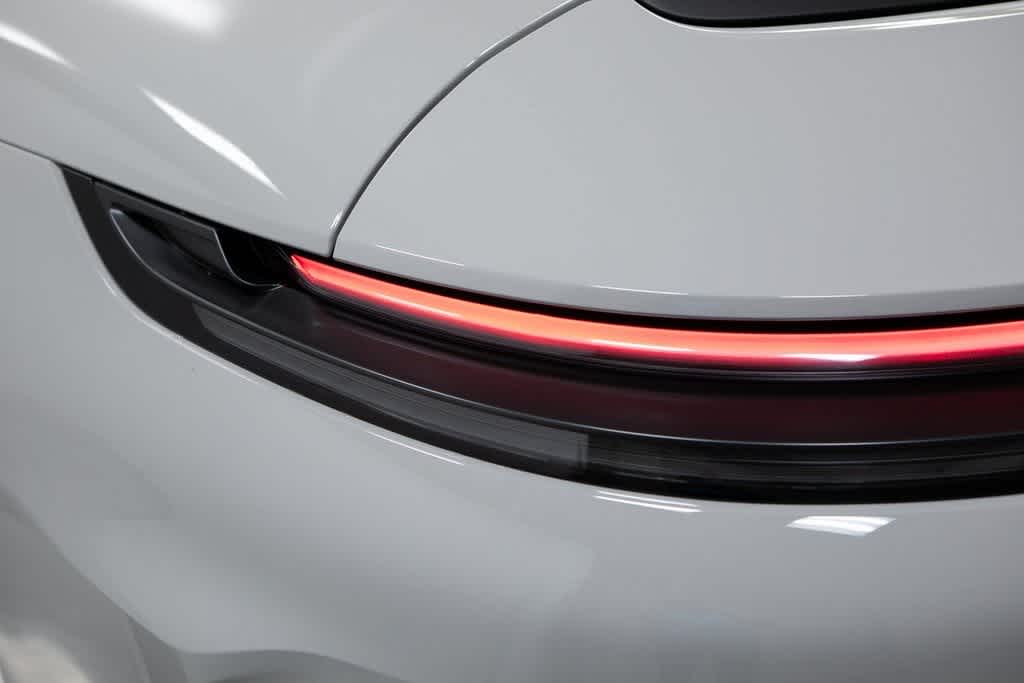 Thumbnail: 2025 Porsche 911 - 32