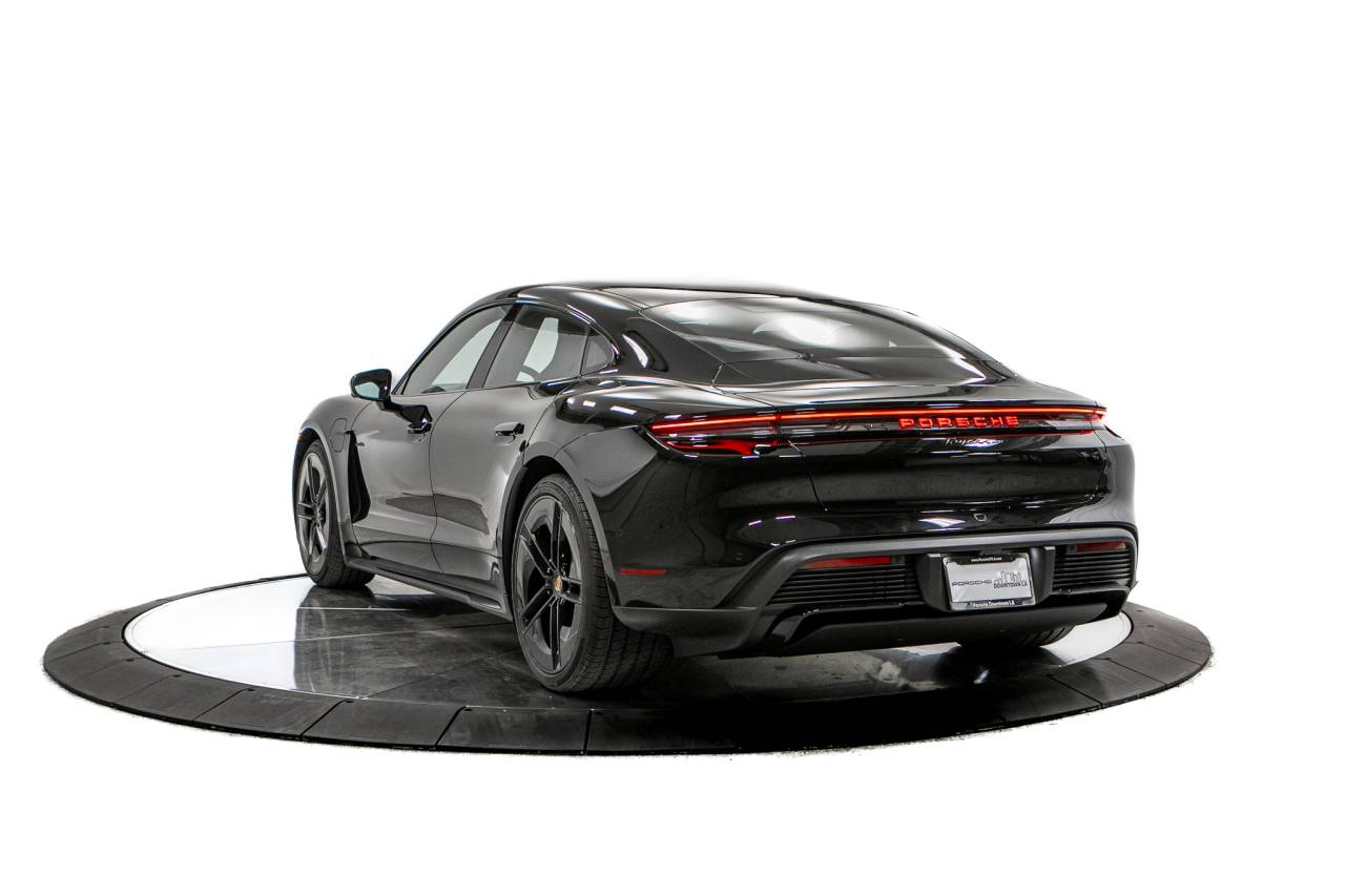 Thumbnail: 2026 Porsche Taycan - 3