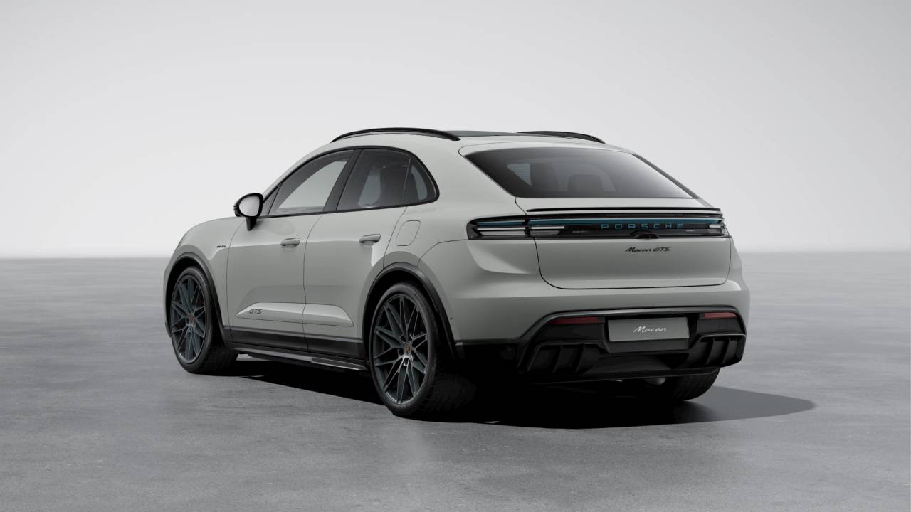 Thumbnail: 2026 Porsche Macan - 3