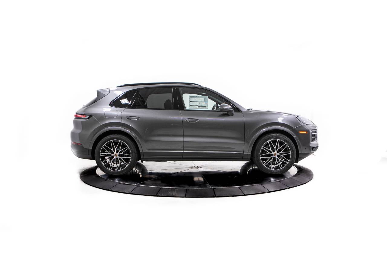 Thumbnail: 2026 Porsche Cayenne - 8