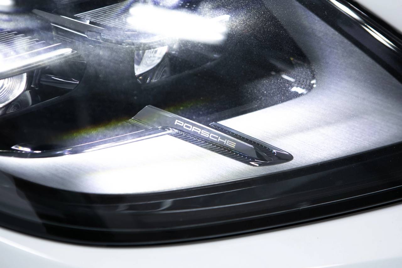 Thumbnail: 2026 Porsche Panamera - 13