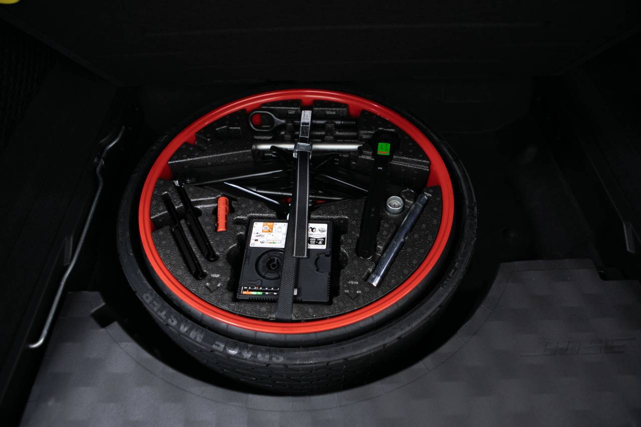 Thumbnail: 2026 Porsche Cayenne - 39