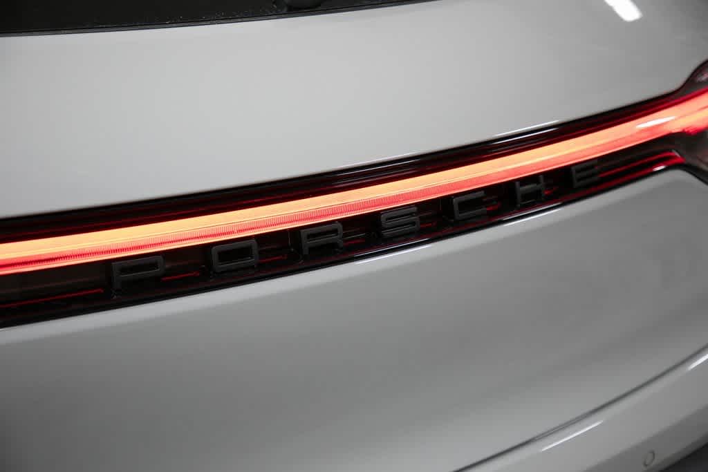 Thumbnail: 2025 Porsche Macan - 37
