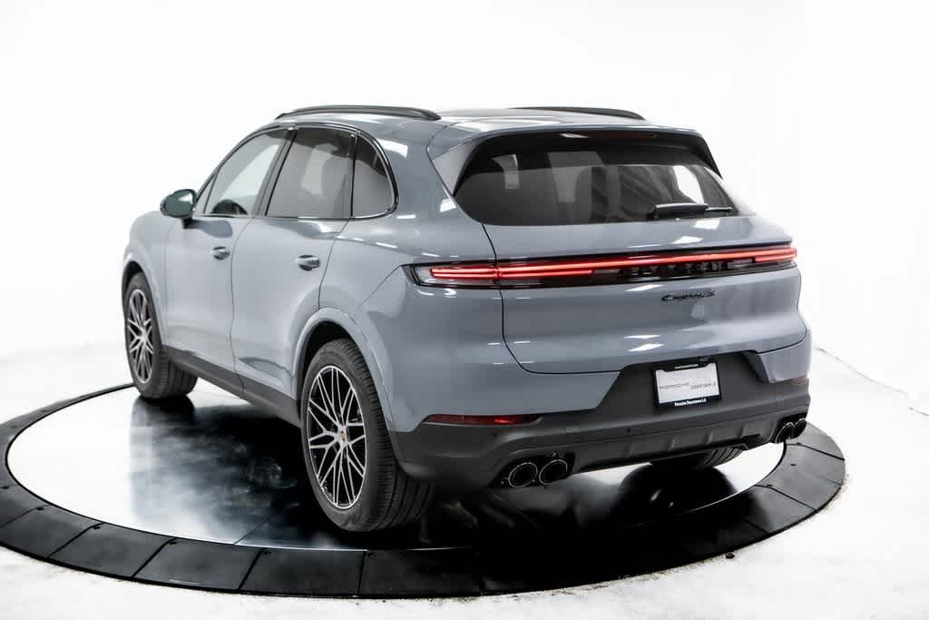 Thumbnail: 2025 Porsche Cayenne - 3