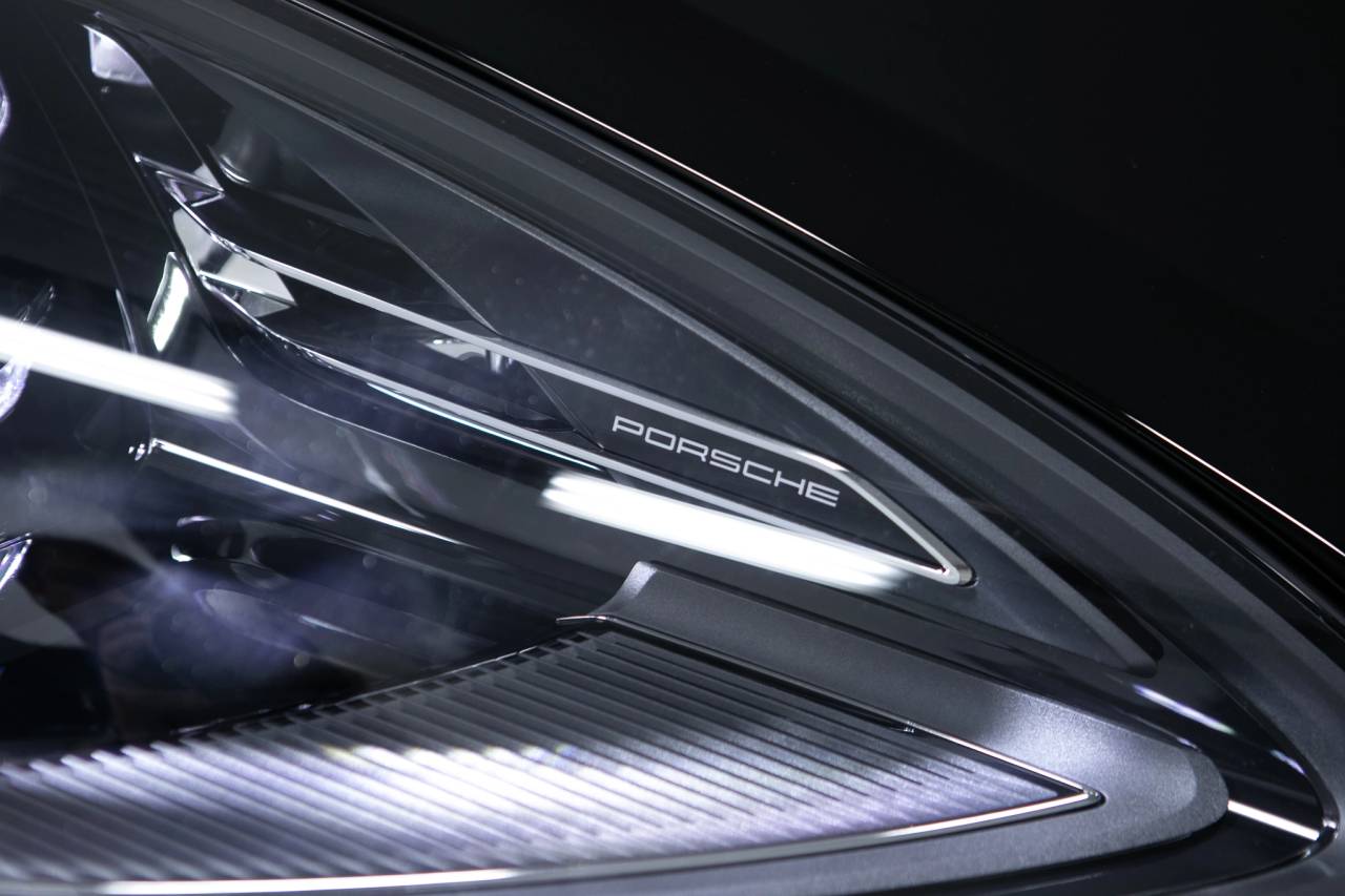 Thumbnail: 2026 Porsche Macan - 13