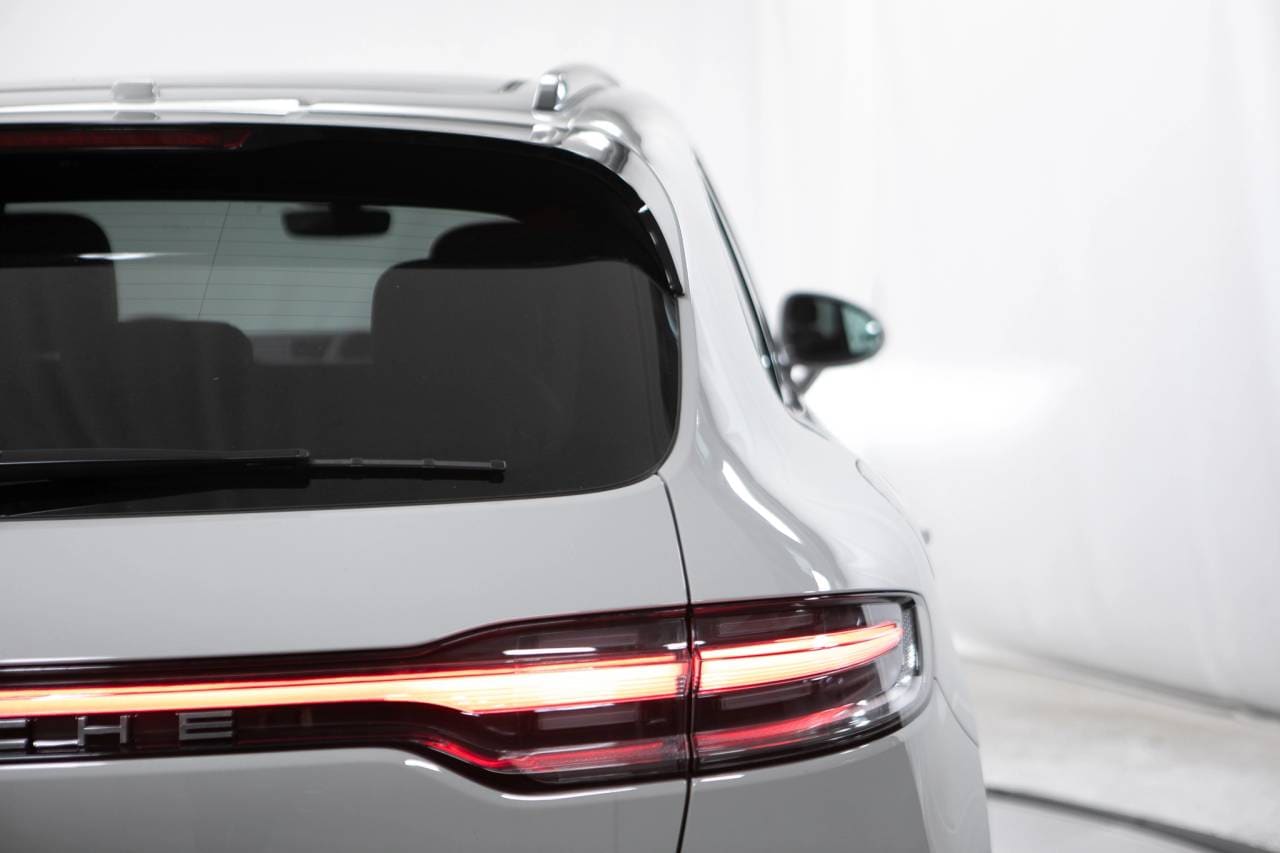 Thumbnail: 2026 Porsche Macan - 15