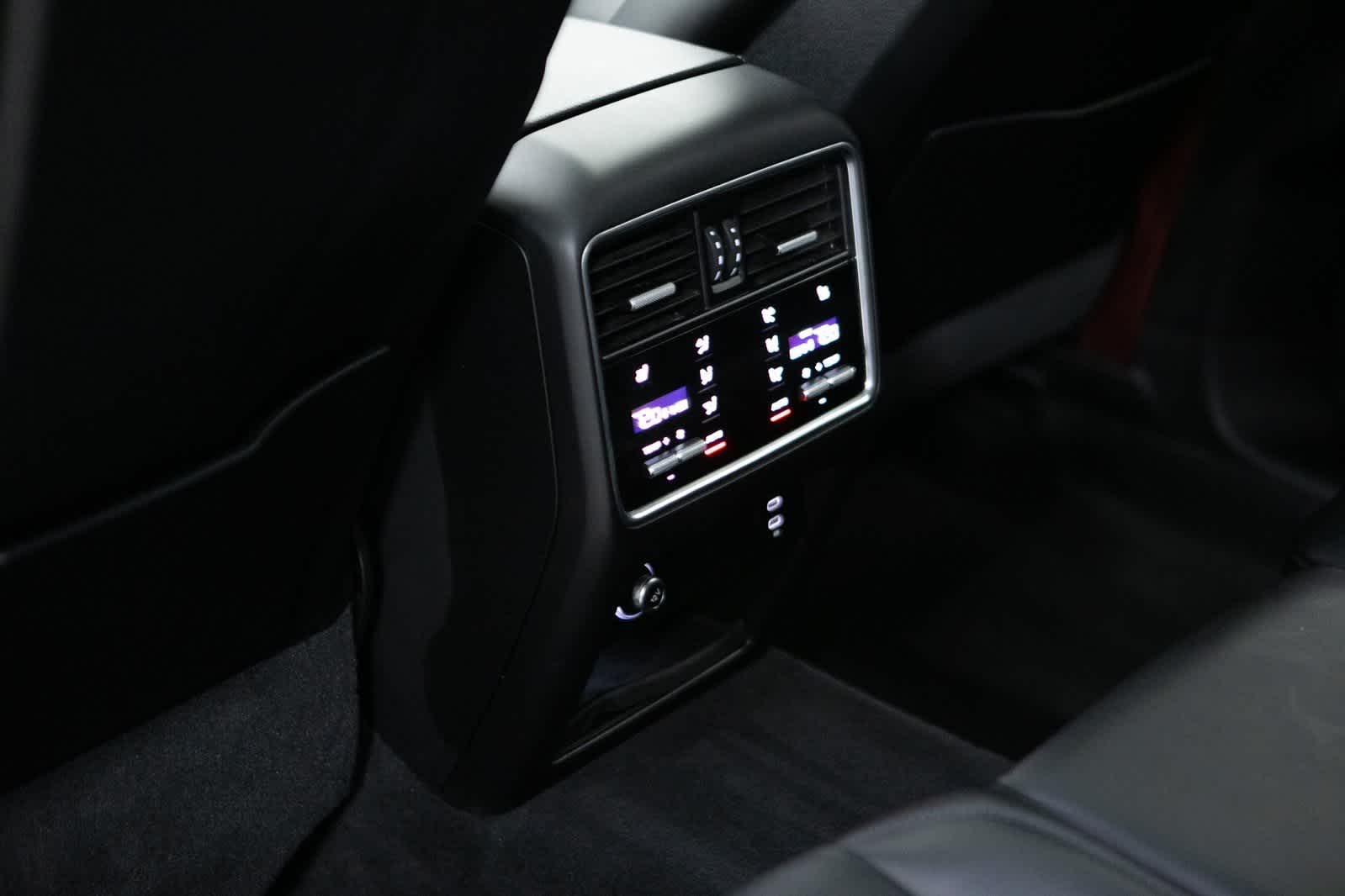 Thumbnail: 2023 Porsche Cayenne - 27