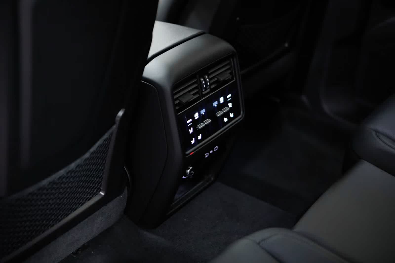 Thumbnail: 2026 Porsche Cayenne - 33