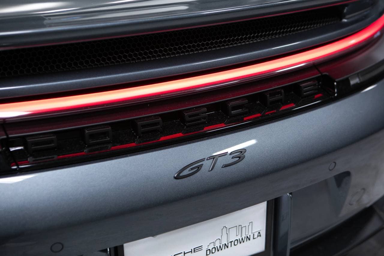 Thumbnail: 2026 Porsche 911 - 15