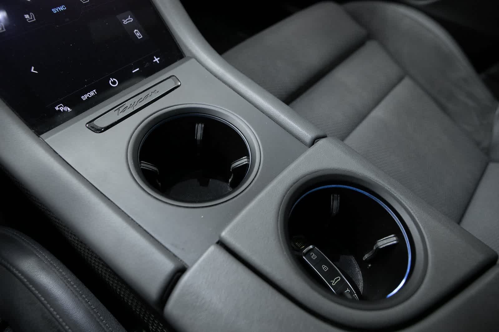 Thumbnail: 2020 Porsche Taycan - 23