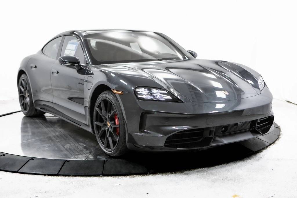 Thumbnail: 2025 Porsche Taycan - 9