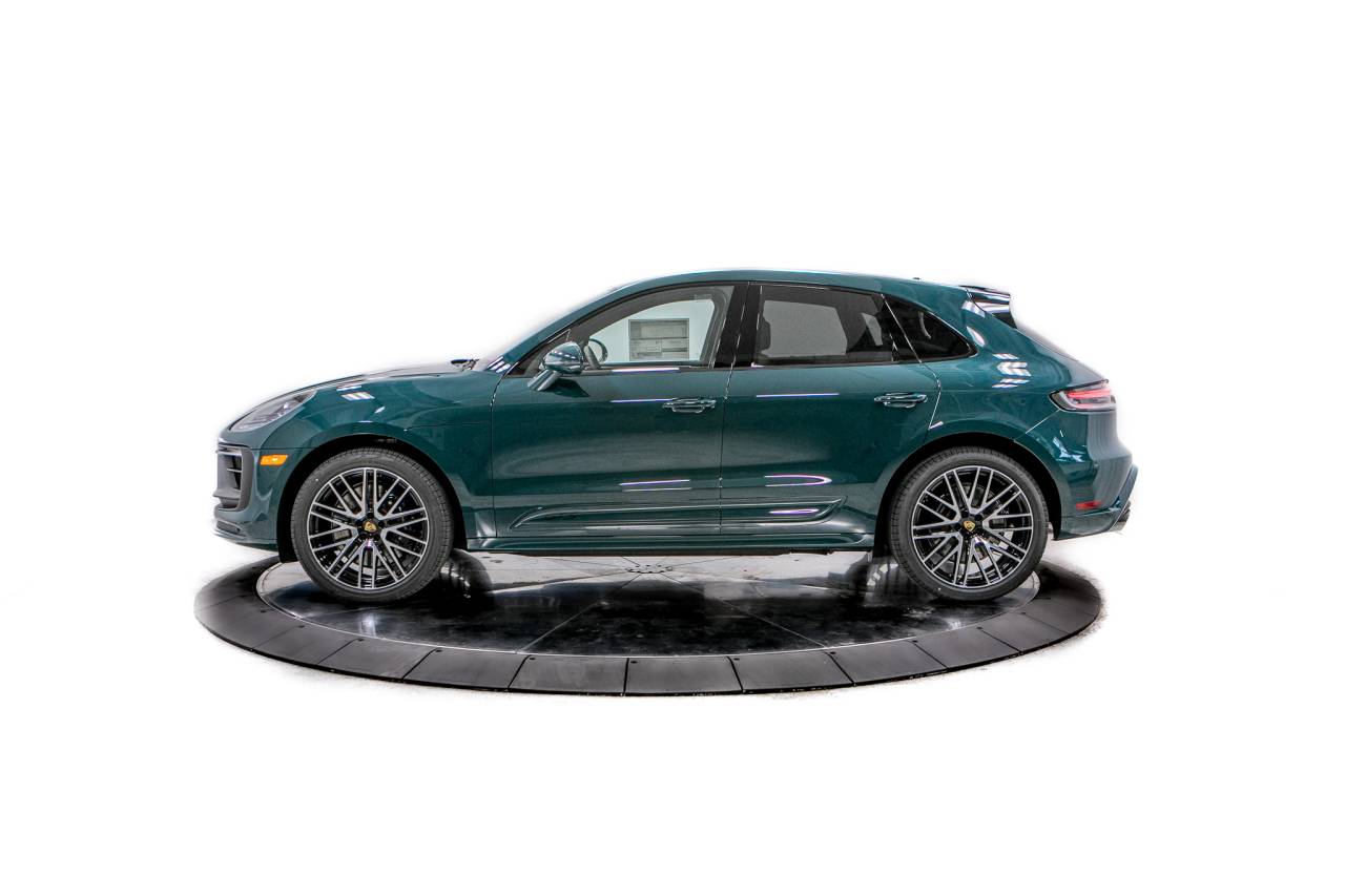 Thumbnail: 2026 Porsche Macan - 2
