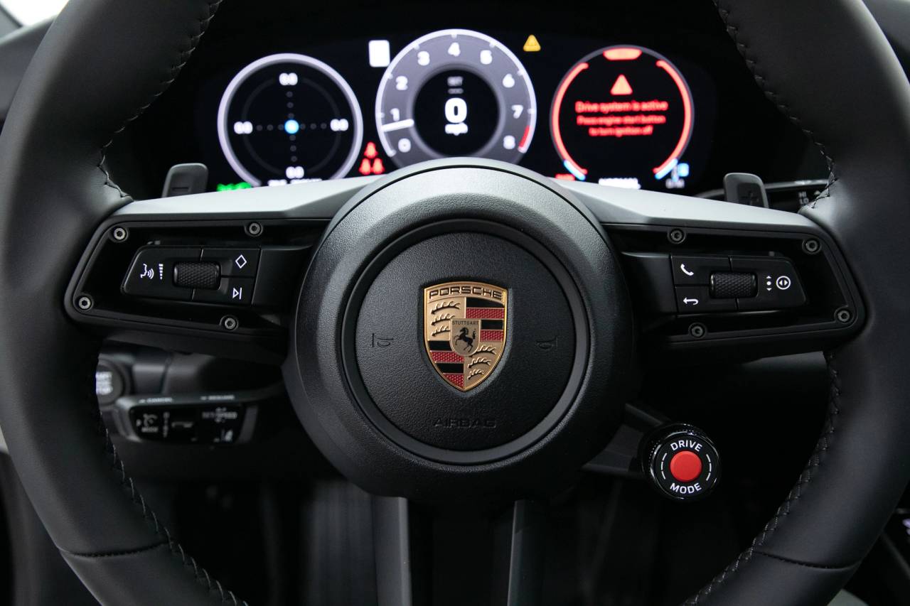 Thumbnail: 2025 Porsche 911 - 21