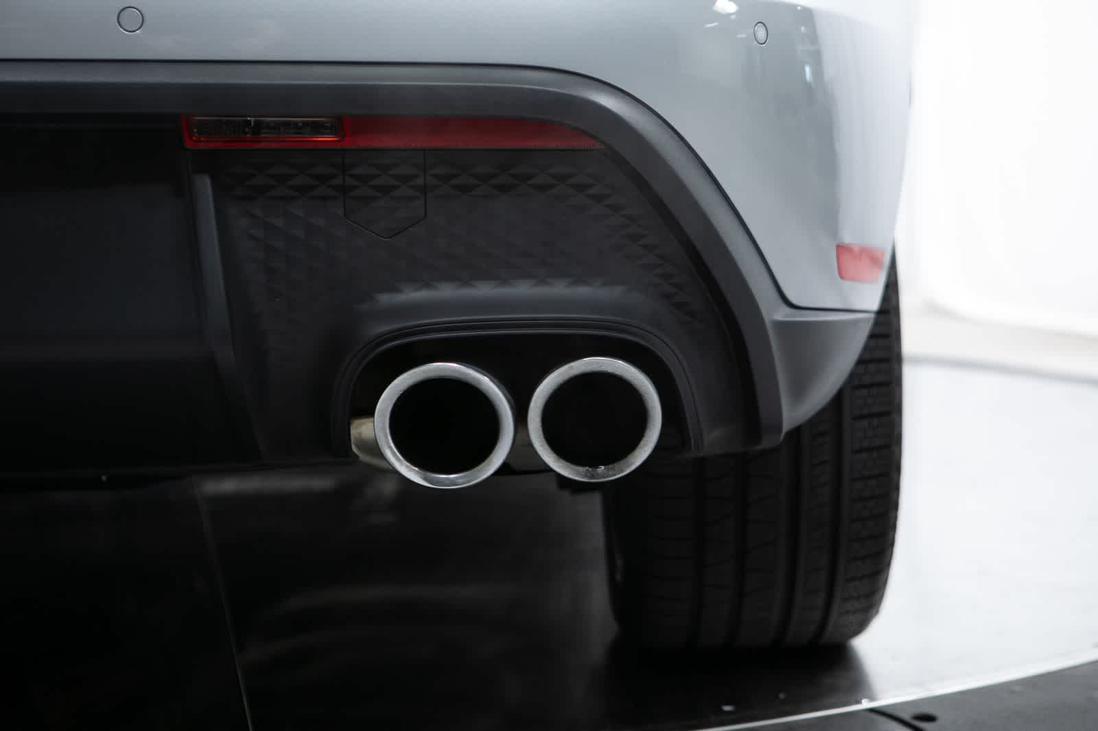 Thumbnail: 2026 Porsche Macan - 20