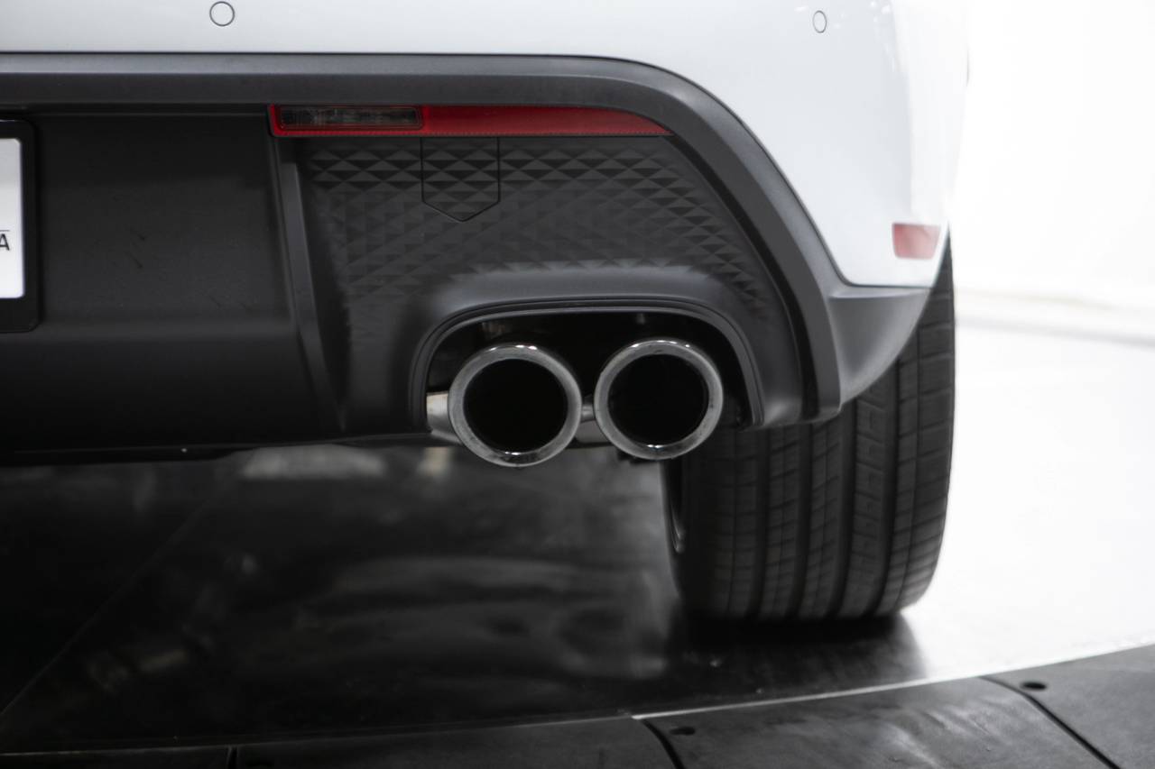 Thumbnail: 2026 Porsche Macan - 17