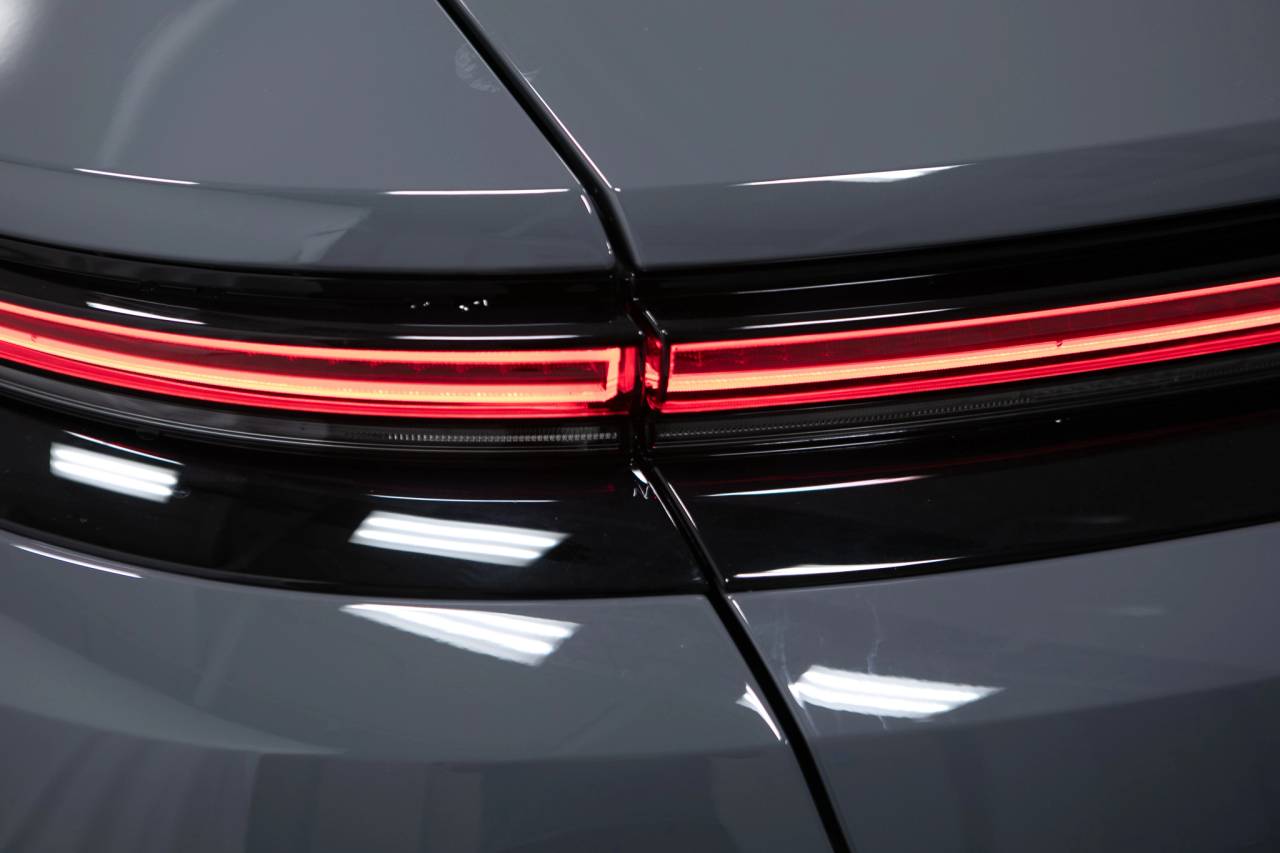 Thumbnail: 2026 Porsche Panamera - 16