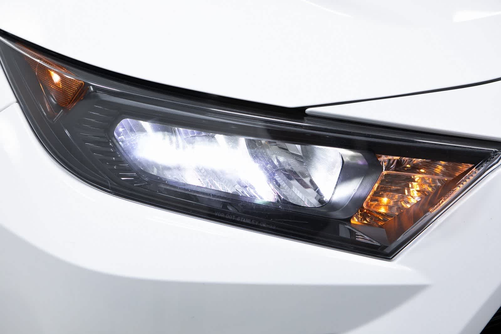 Thumbnail: 2021 Toyota RAV4 - 28