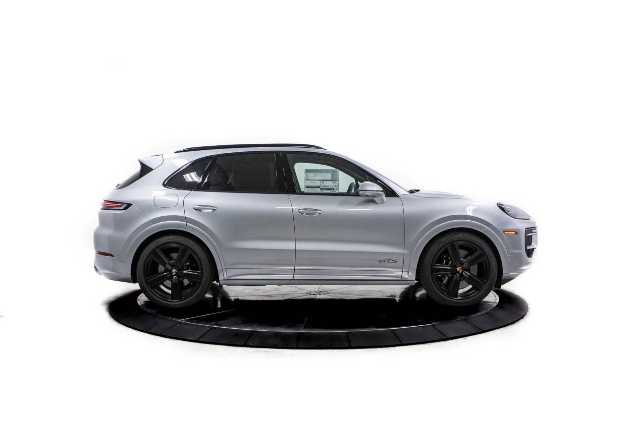 Thumbnail: 2026 Porsche Cayenne - 8