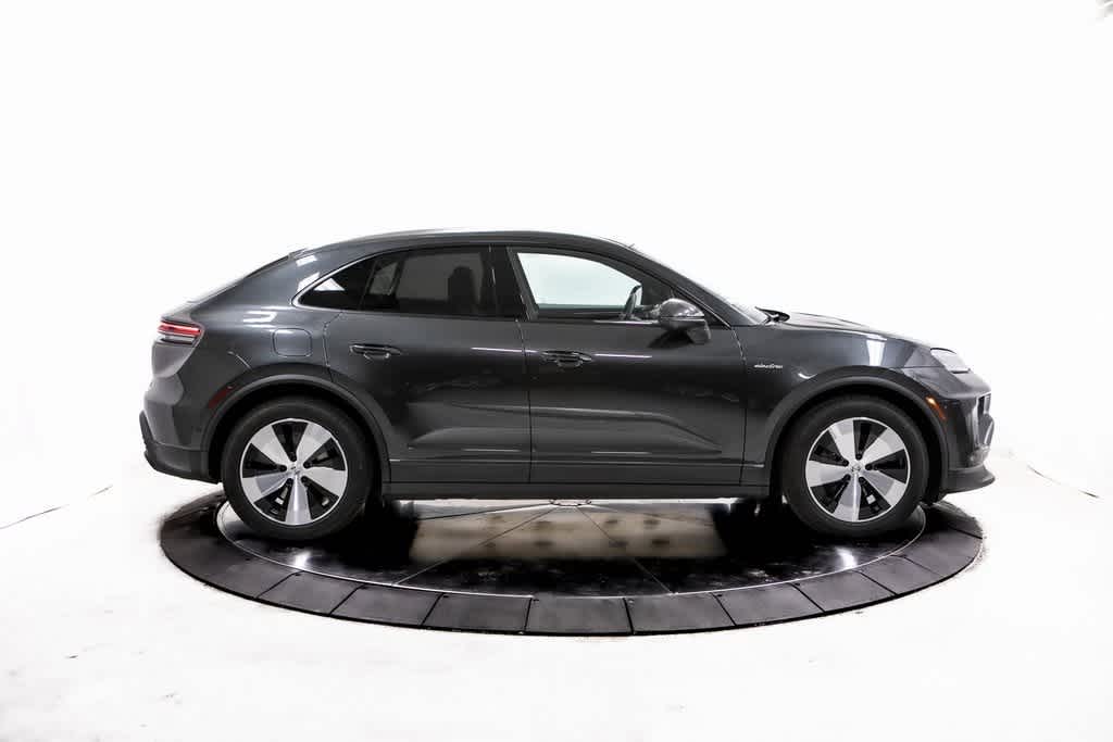 Thumbnail: 2025 Porsche Macan - 8