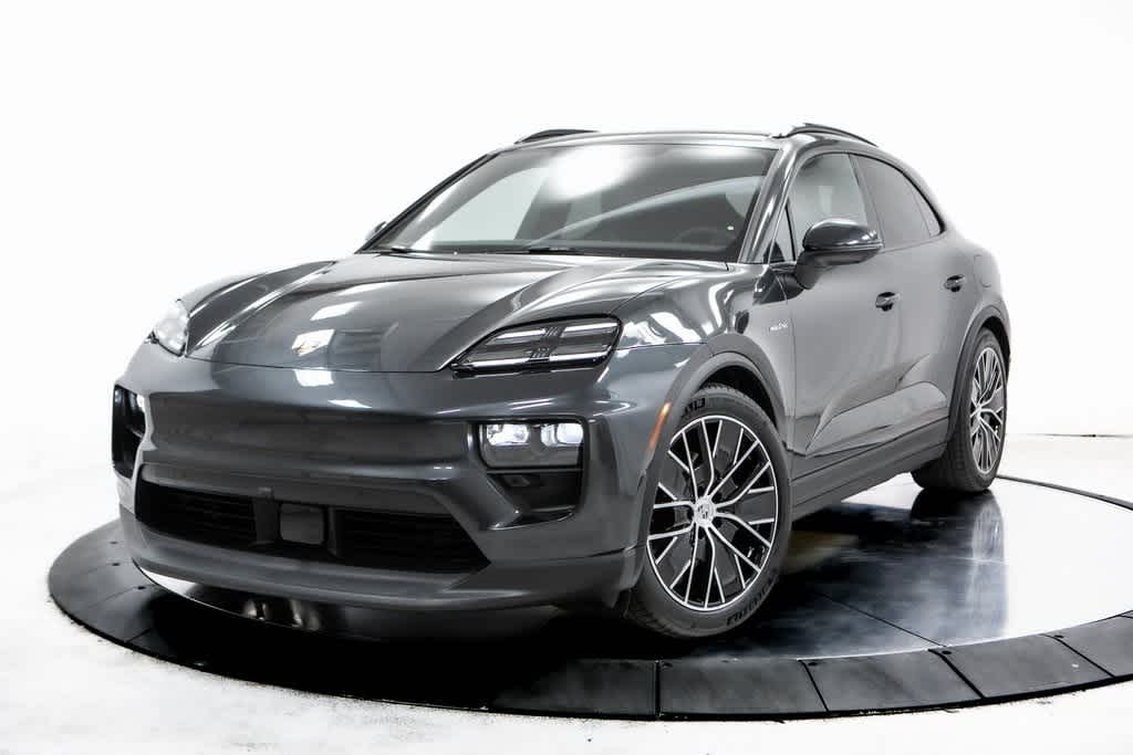 Thumbnail: 2025 Porsche Macan - 1