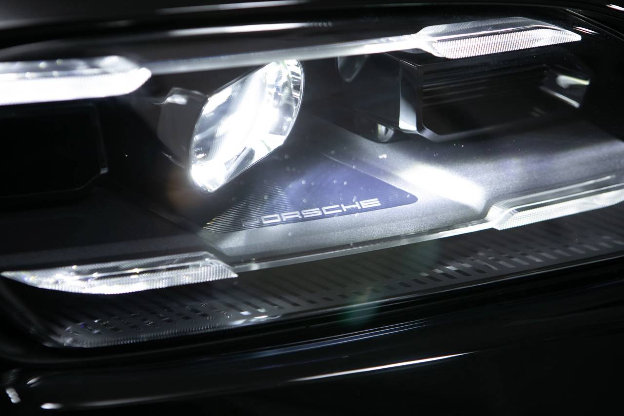 Thumbnail: 2026 Porsche Taycan - 13