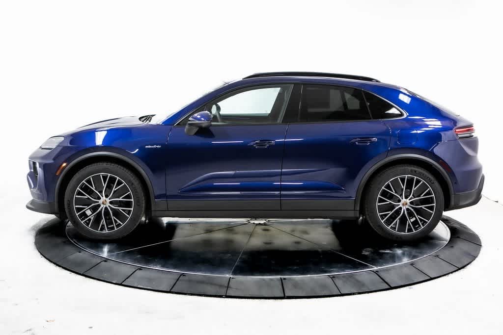 Thumbnail: 2025 Porsche Macan - 2