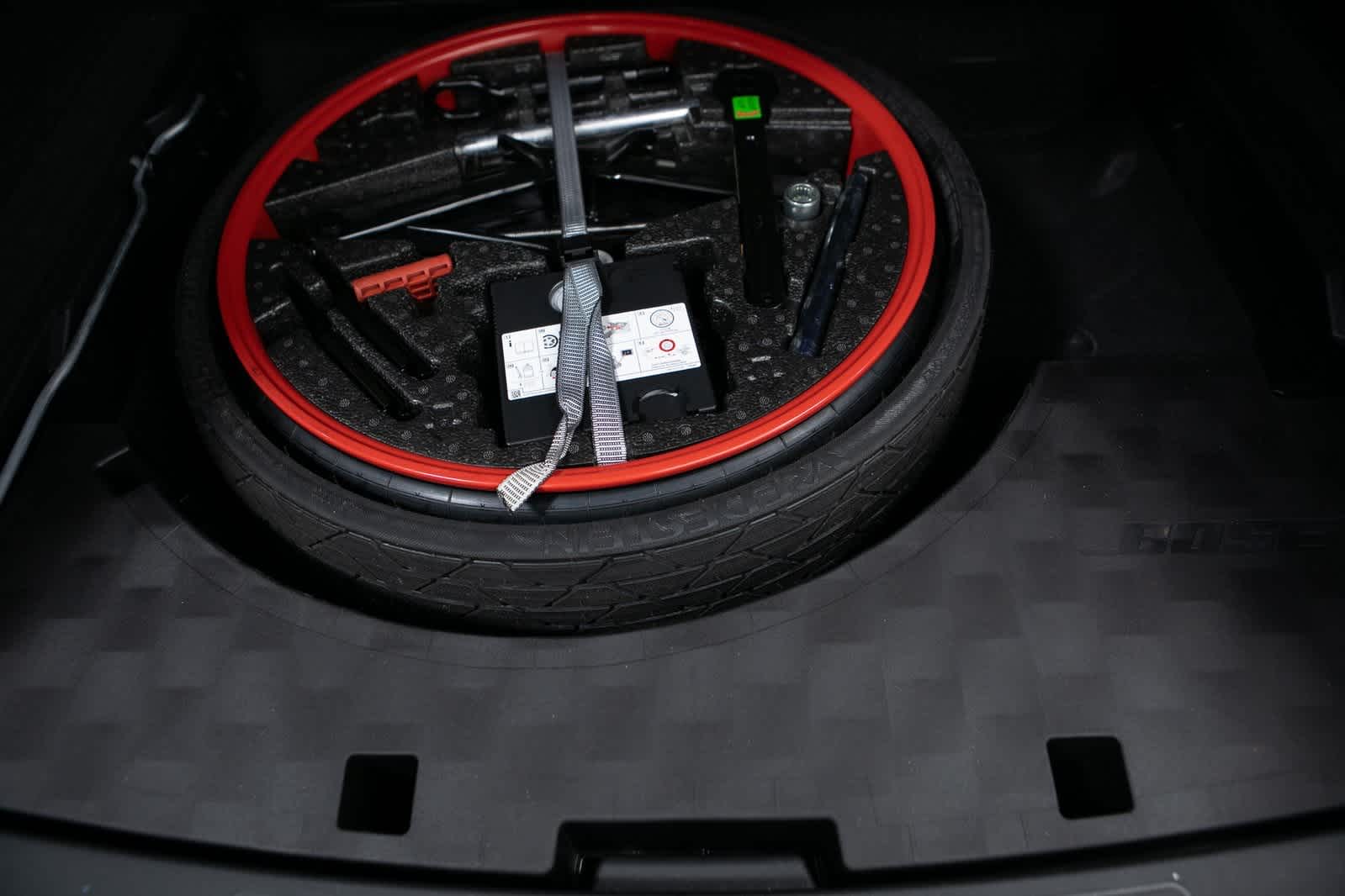 Thumbnail: 2022 Porsche Cayenne - 31