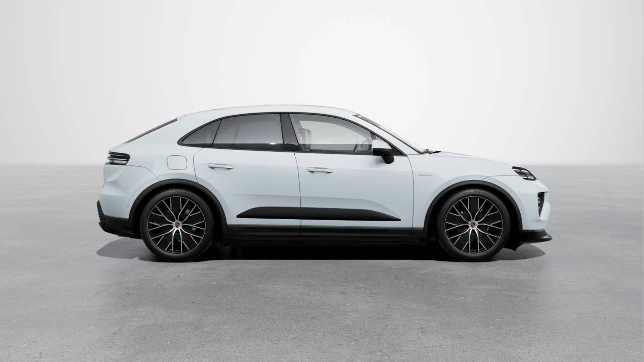 Thumbnail: 2026 Porsche Macan - 6