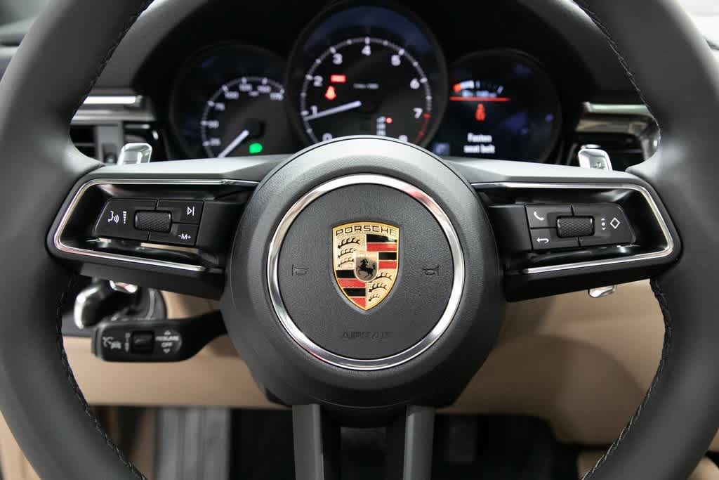 Thumbnail: 2025 Porsche Macan - 14