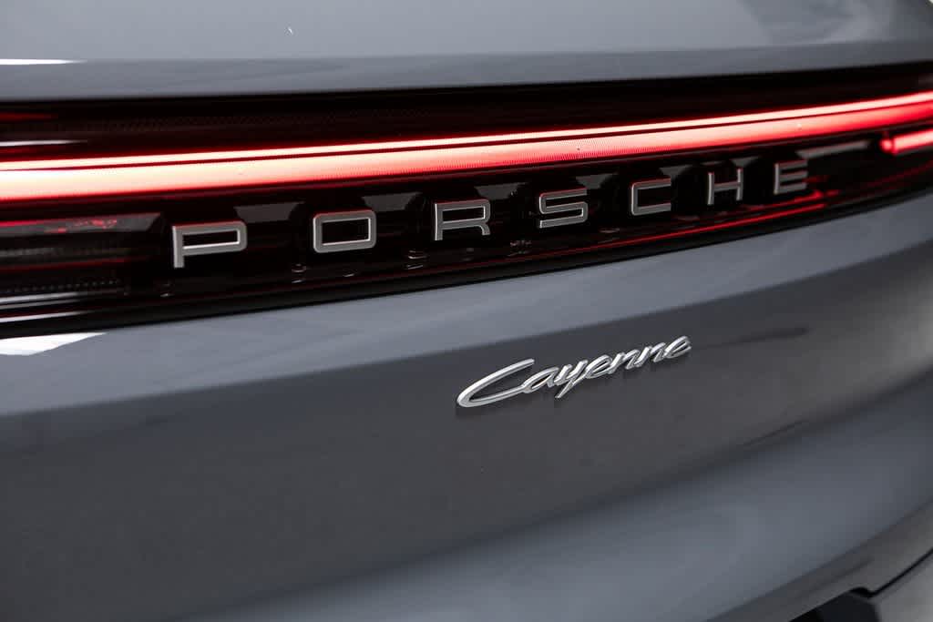 2024 Porsche Cayenne  35