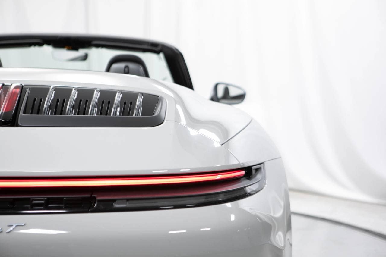 Thumbnail: 2026 Porsche 911 - 18