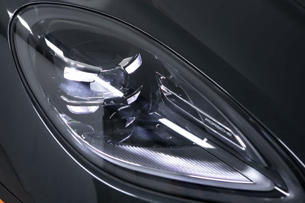 Thumbnail: 2025 Porsche Macan - 18